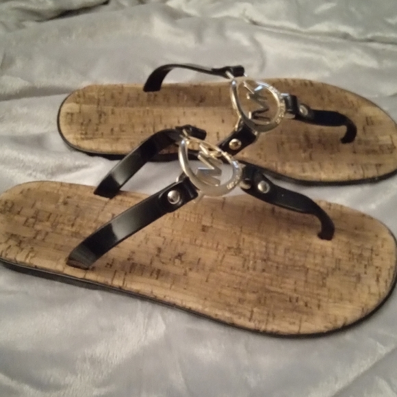 Like new Authentic Michael Kors Cork bottom Sandles - Picture 6 of 7